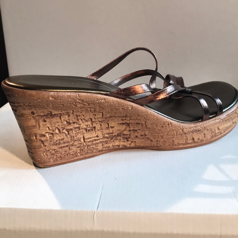 Sandals - Picture 2 of 3